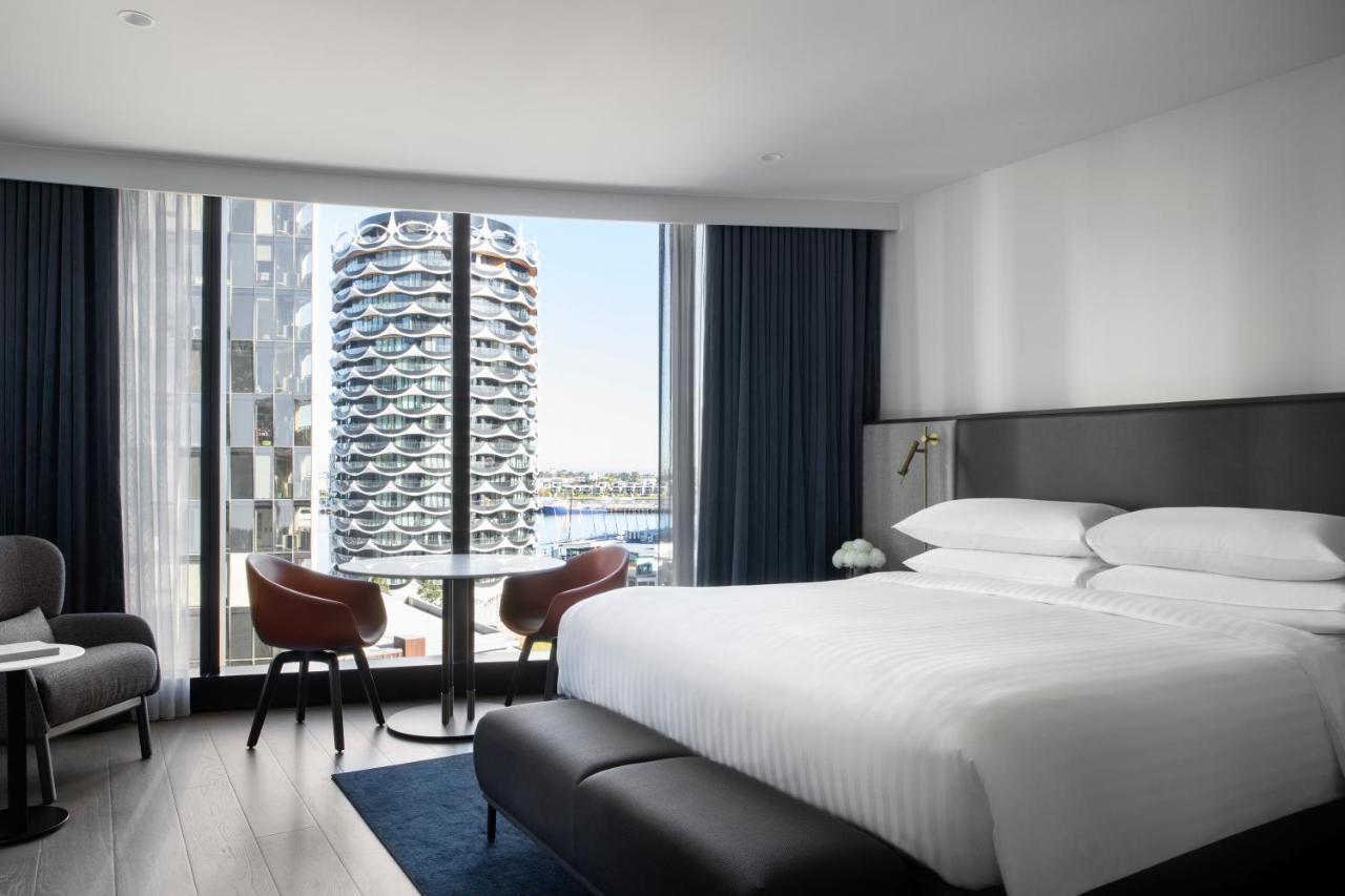 เมลเบิร์น แมริออท โฮเทล ด็อกแลนด์ส Hotel ภายนอก รูปภาพ A guest room at the hotel